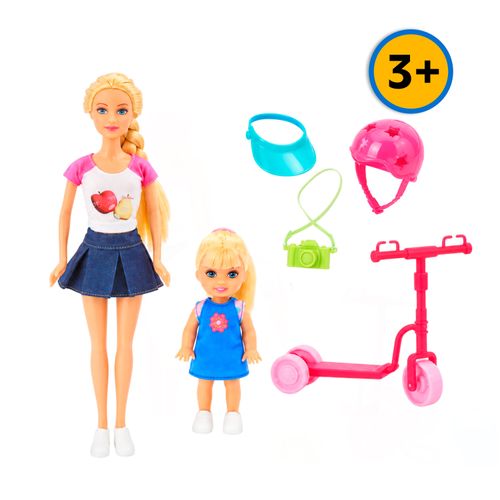 Brittany e Hija Con Scooter